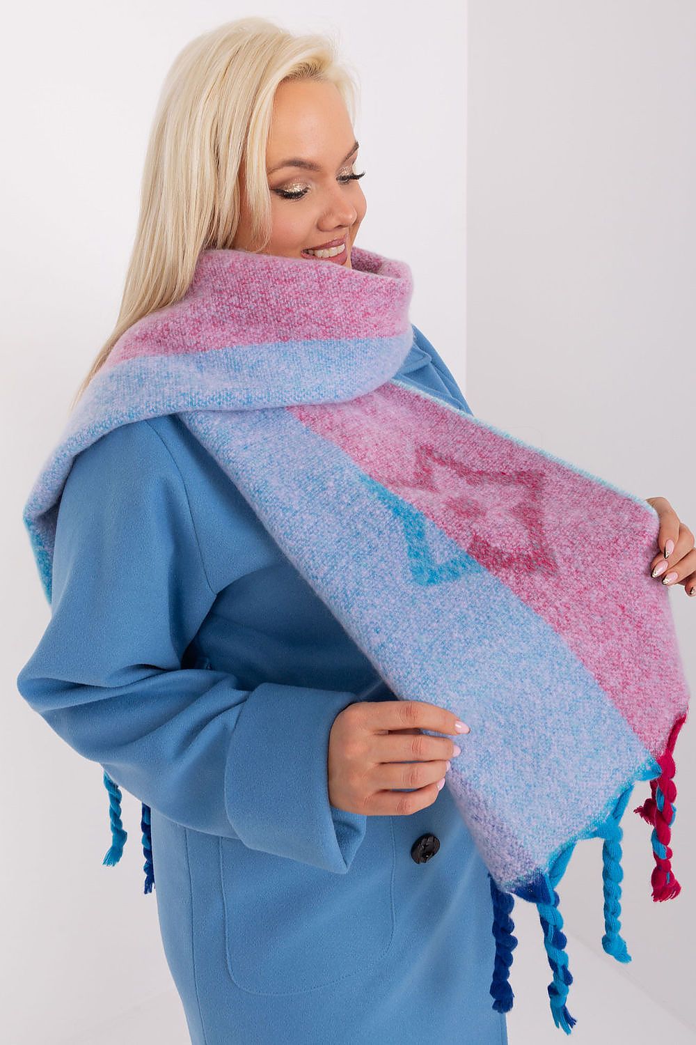  Šála  model 190550 AT 