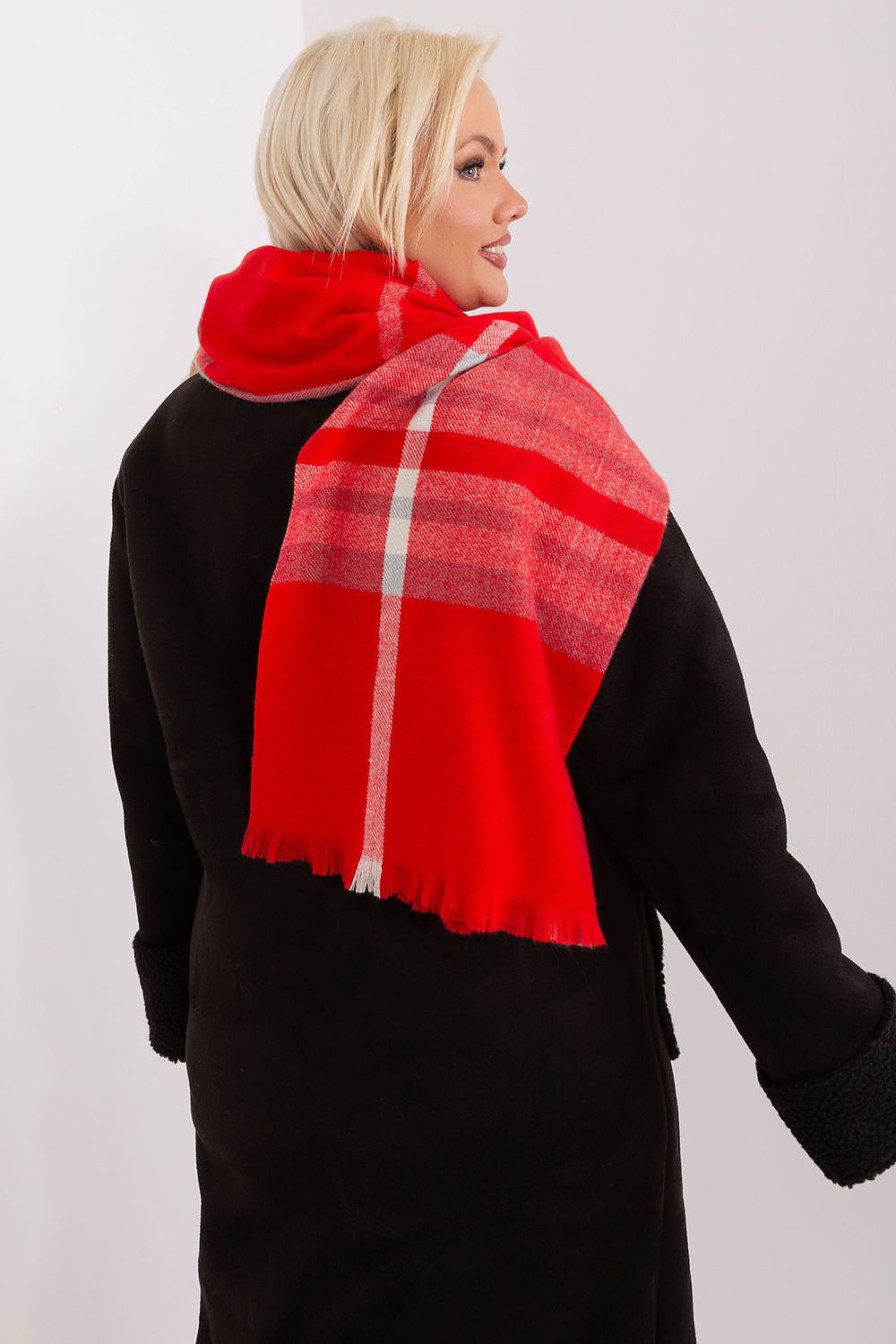  Šála  model 190566 AT 
