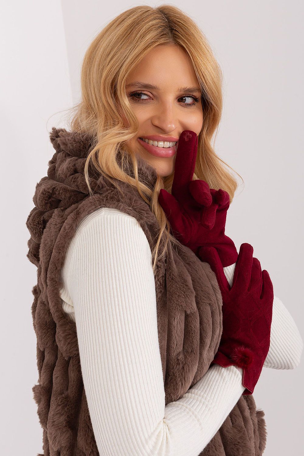  Rukavice  model 190795 AT 