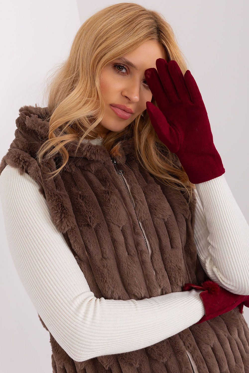  Rukavice  model 190795 AT 