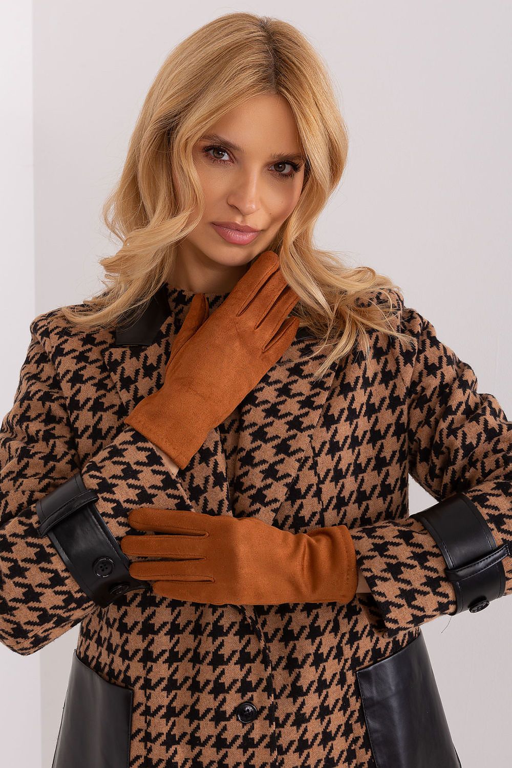  Rukavice  model 190825 AT 