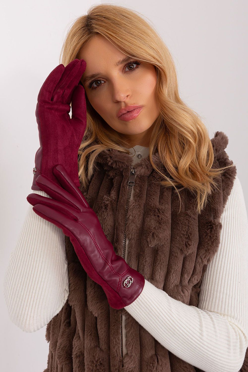  Rukavice  model 190847 AT 
