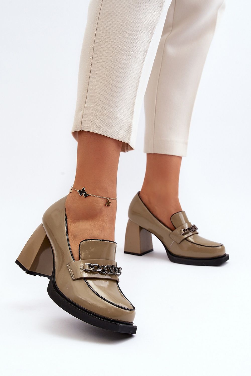  Lodičky na sloupku model 193347 Step in style 