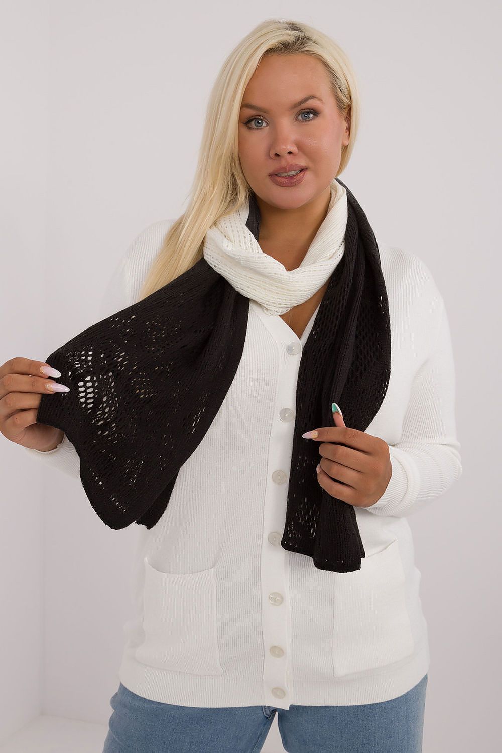  Šála  model 200848 AT 