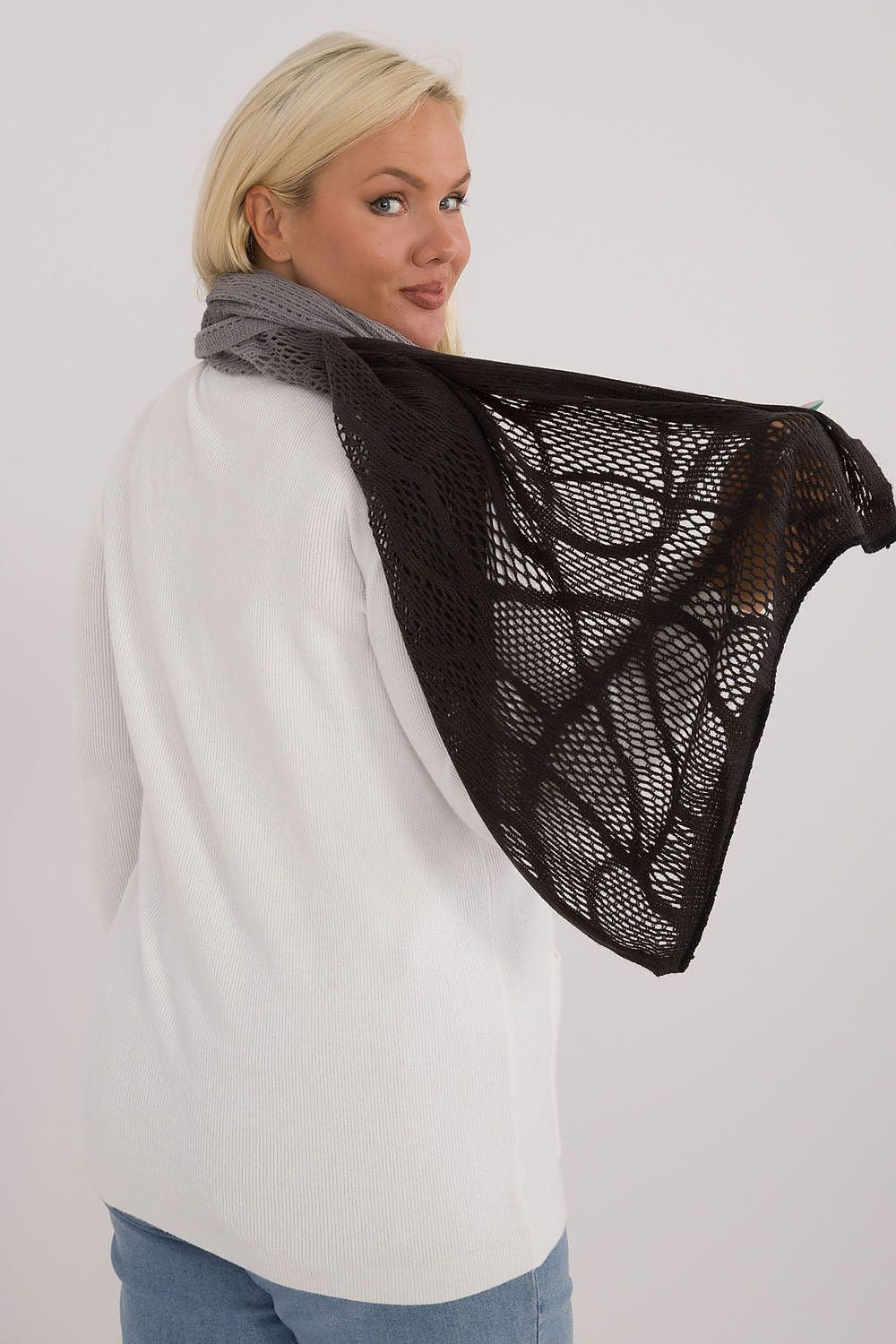 Šála  model 200849 AT 
