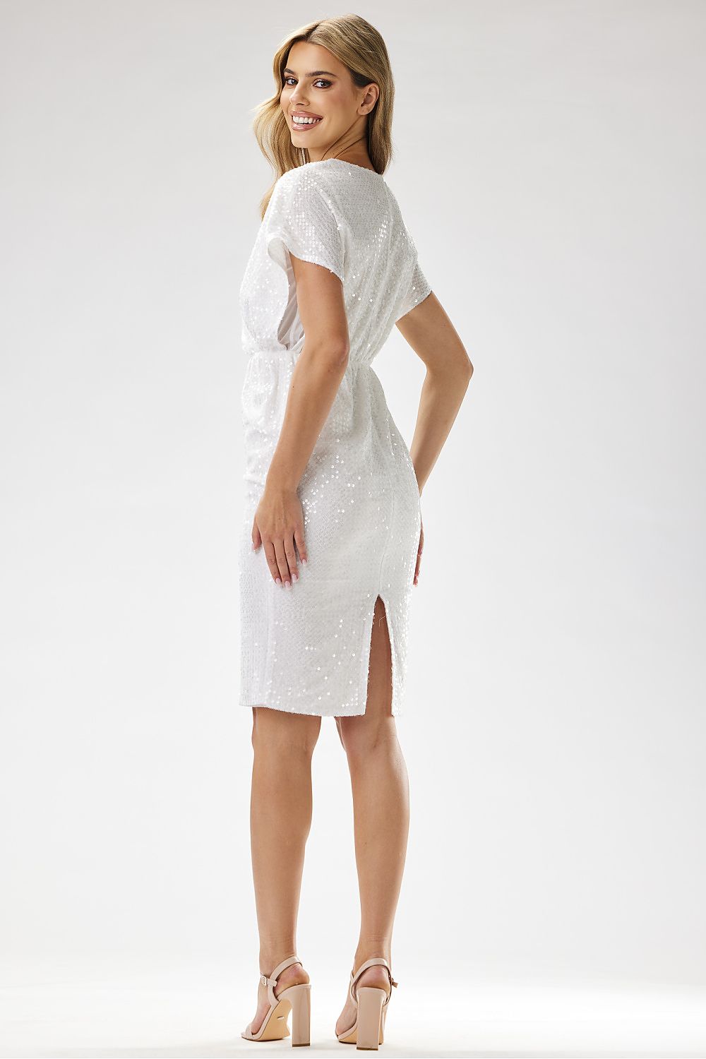  Večerní šaty model 204255 awama 