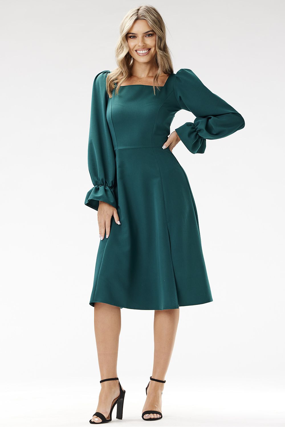  Společenské šaty  model 204268 awama 