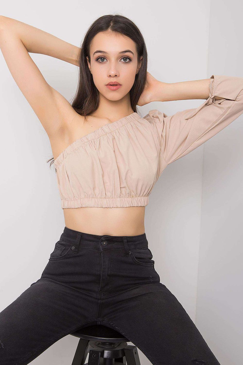  Halenka  model 215372 Rue Paris 