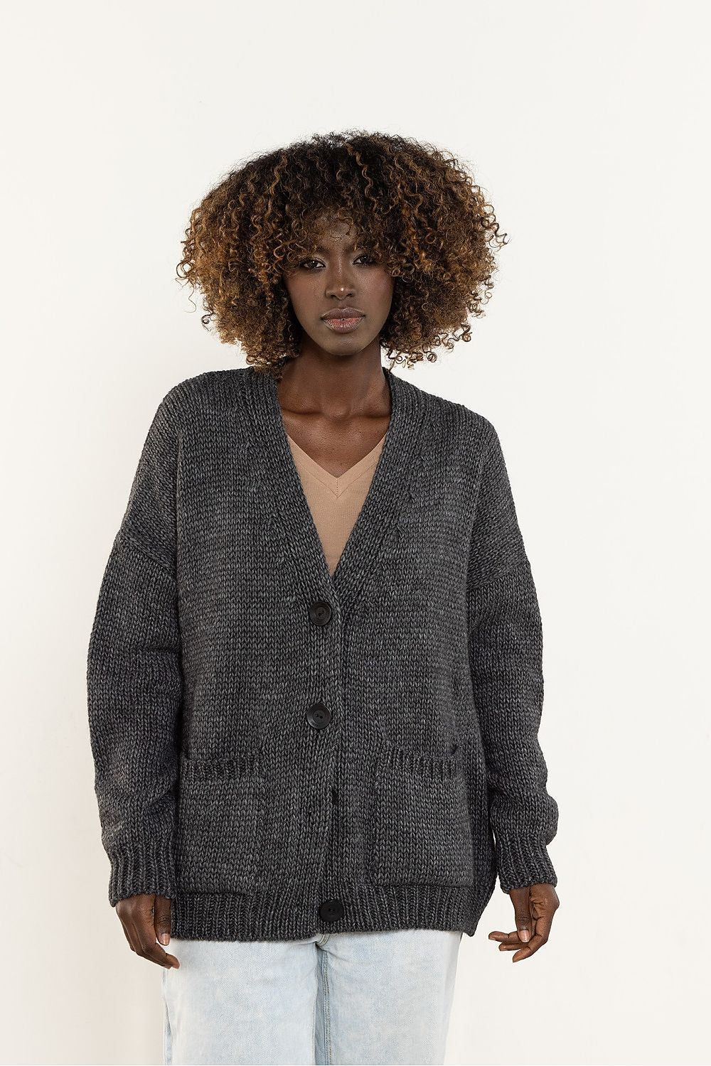  Svetr na zapínání  model 220855 awama 
