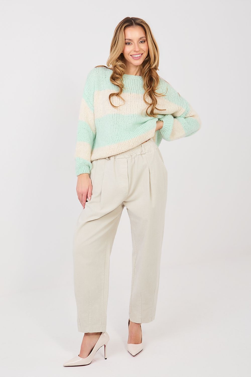  Kordové kalhoty model 224386 Italy Moda 