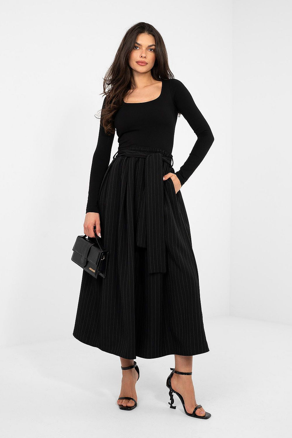  Halenka  model 224774 Rue Paris 
