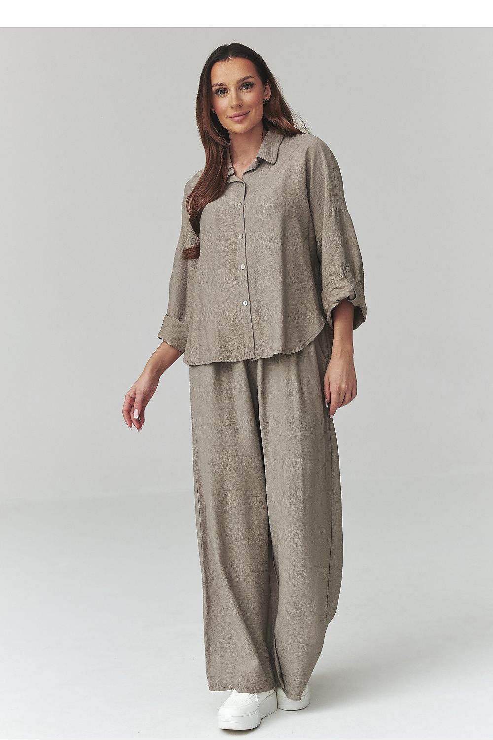  Sada model 225685 Makadamia 