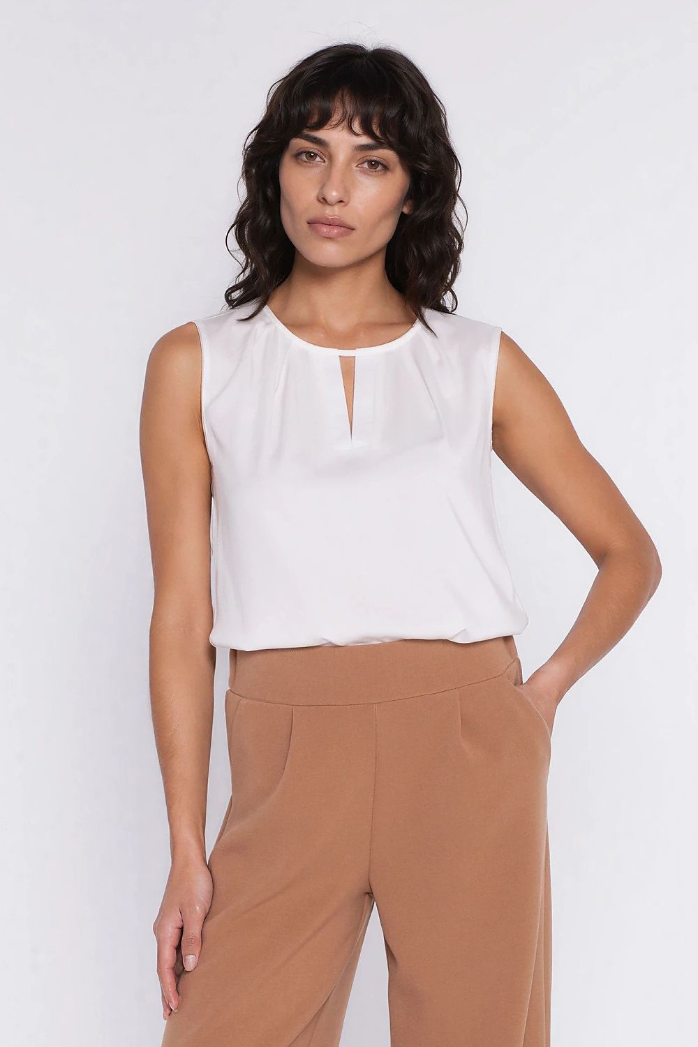  Halenka  model 225833 Nife 