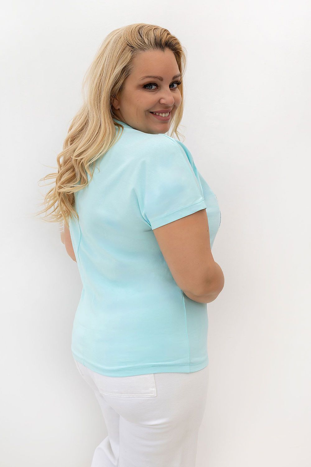  T-shirt plus size model 230448 Relevance 