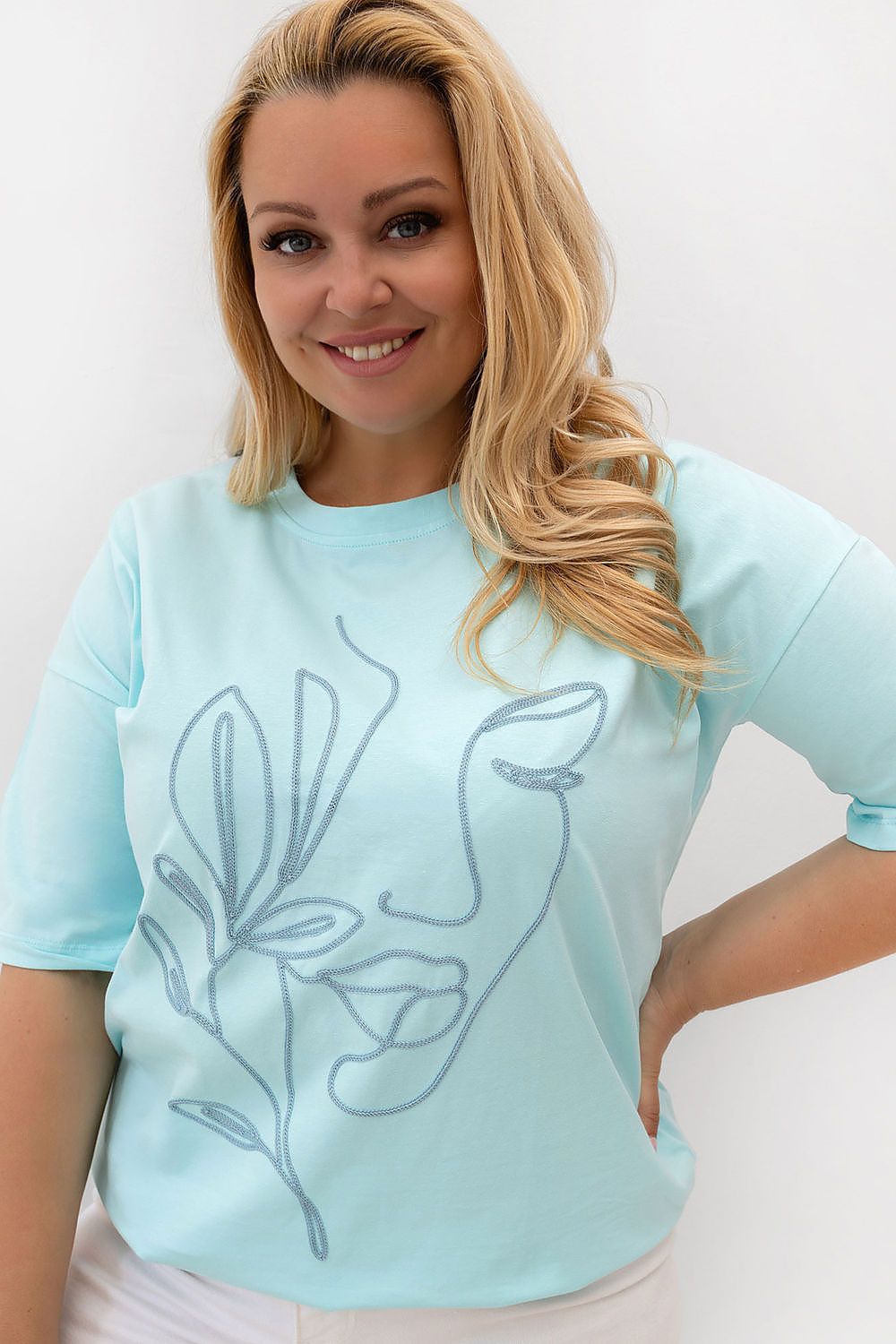  T-shirt plus size model 230451 Relevance 