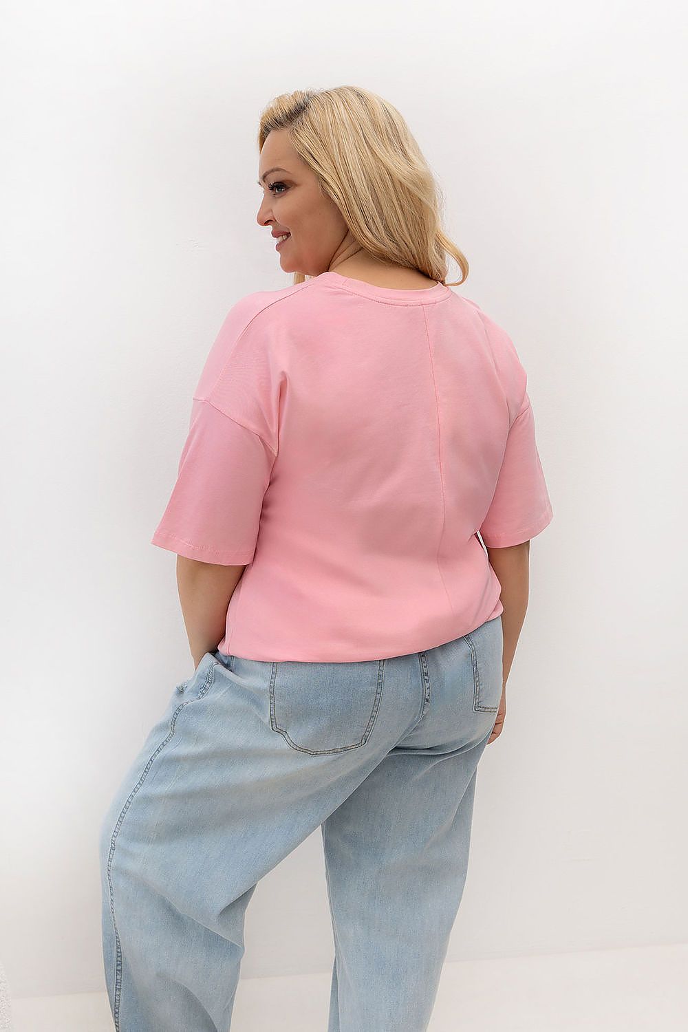  T-shirt plus size model 230454 Relevance 