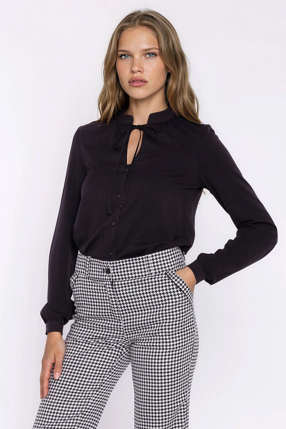  Košile s dlouhým rukávem  model 230459 Nife 