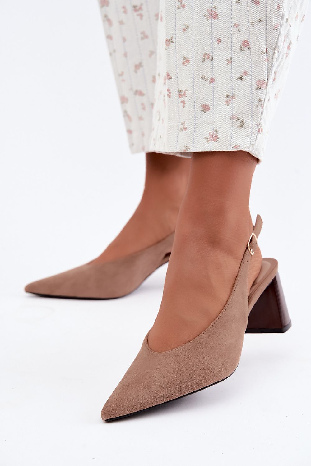  Lodičky na sloupku model 230730 Step in style 