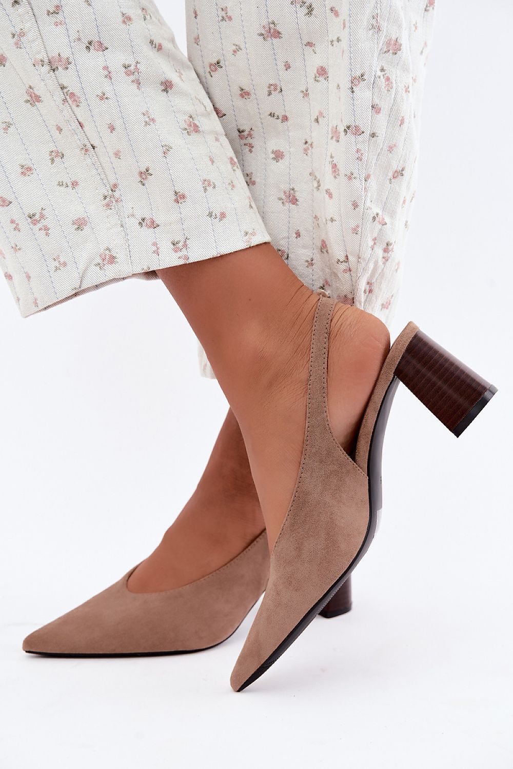  Lodičky na sloupku model 230730 Step in style 