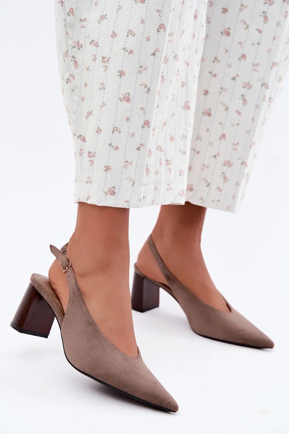 Lodičky na sloupku model 230729 Step in style 