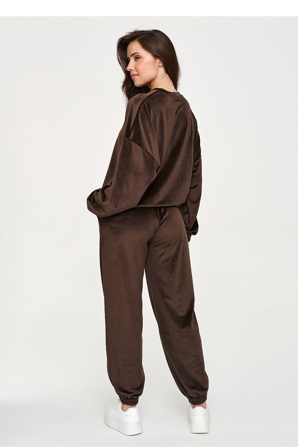  Sada model 230824 Makadamia 