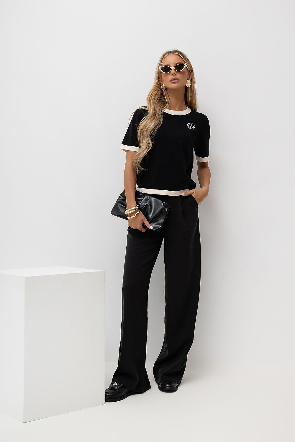  Svetr s krátkým rukávem  model 230901 Italy Moda 