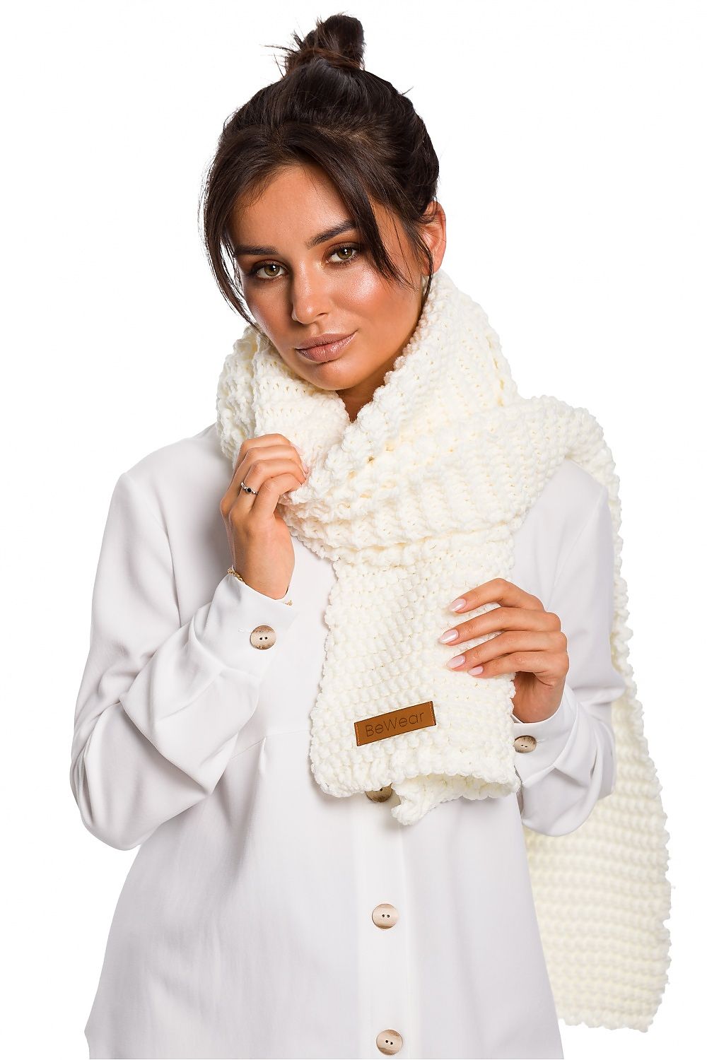  Šála  model 136411 BE Knit 