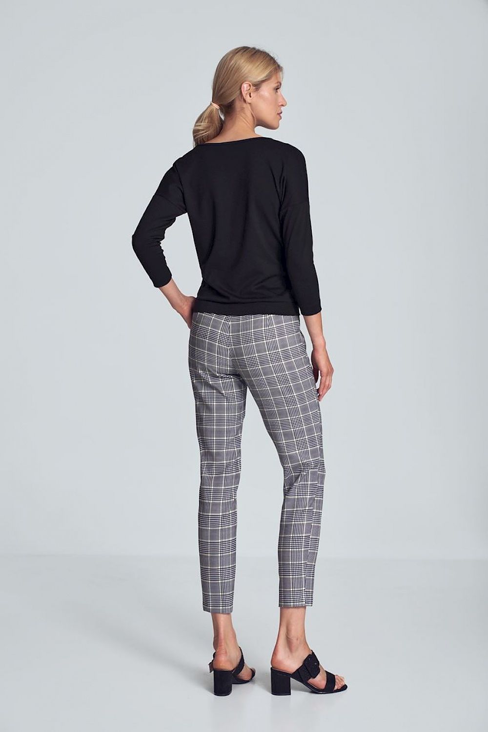  Halenka  model 147912 Figl 