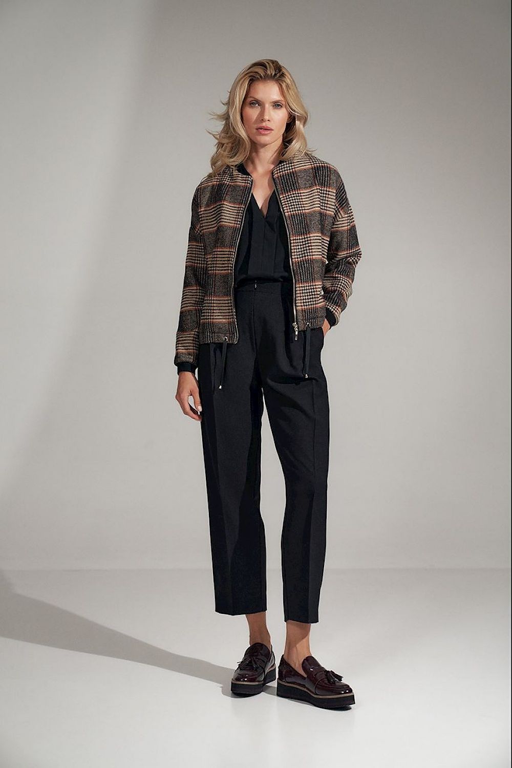  Dámské kalhoty  model 150792 Figl 