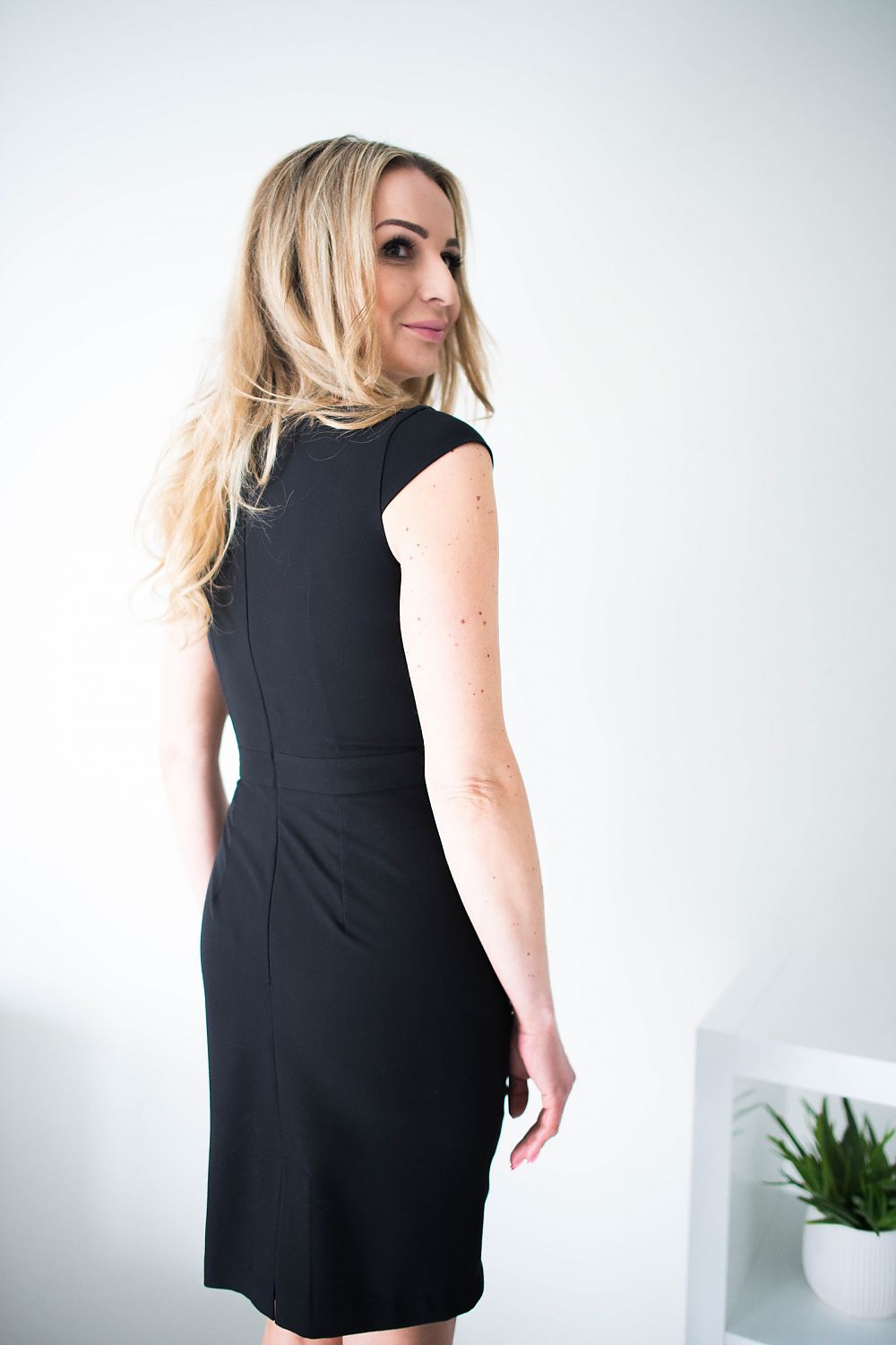  Večerní šaty model 108515 Jersa 