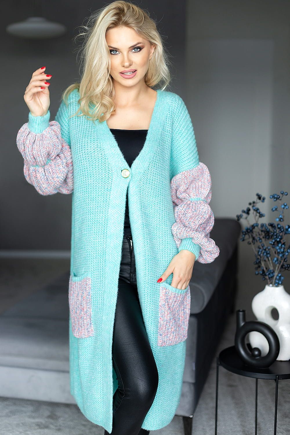  Svetr na zapínání  model 171310 PeeKaBoo 