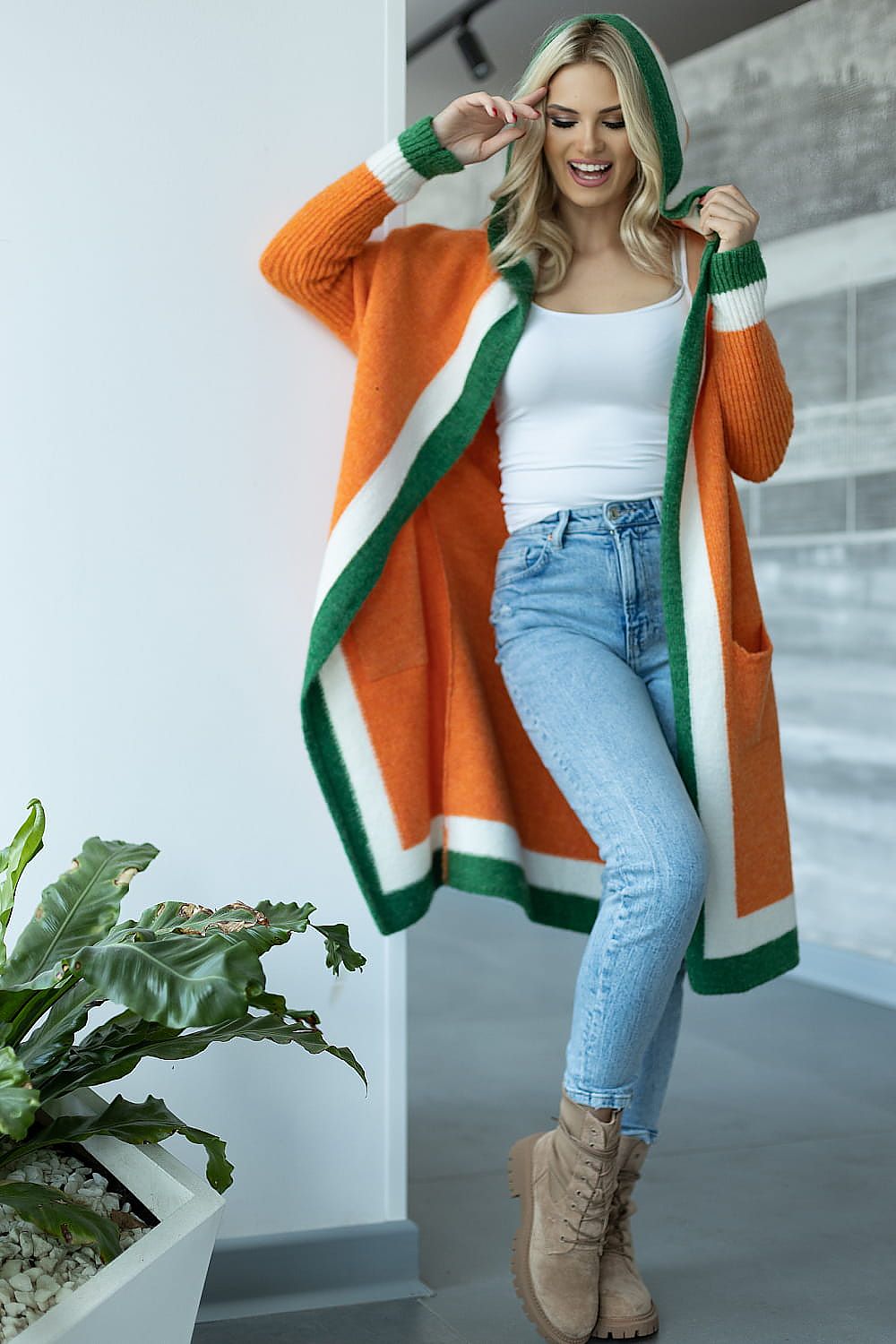  Svetr na zapínání  model 171312 PeeKaBoo 