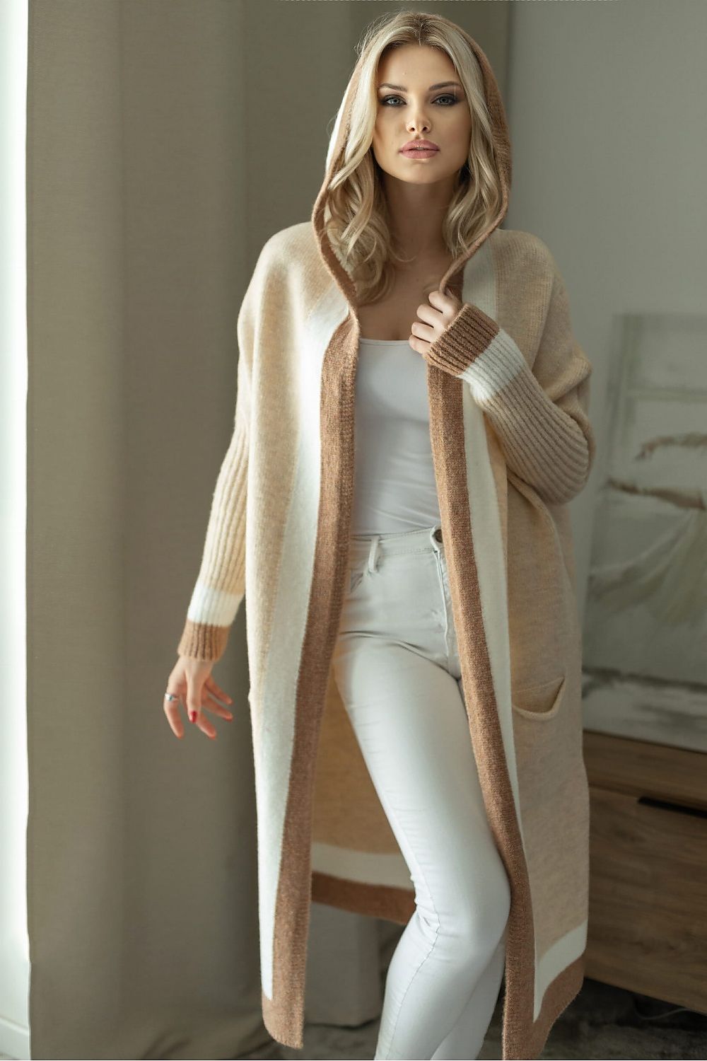  Svetr na zapínání  model 171313 PeeKaBoo 